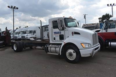 Kenworth T370 Single Axle Cab & Chassis Truck - Paccar, 260HP, Automatic