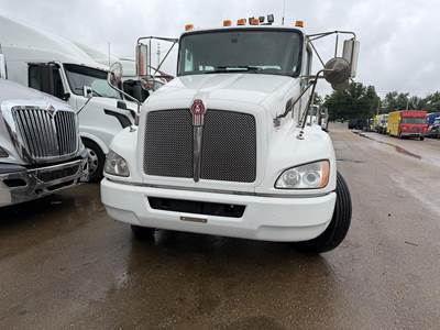Kenworth T370 Single Axle Cab & Chassis Truck - Paccar, 250HP, Automatic