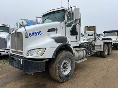 Kenworth T440 Tandem Axle Cab & Chassis Truck - Cummins, 350HP, Automatic