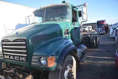 Mack Granite CV713 Tri Axle Cab & Chassis Truck - E7, 370HP, 8Ll Manual