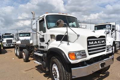Mack Granite CV713 Tri Axle Cab & Chassis Truck - 400HP, 8Ll Manual