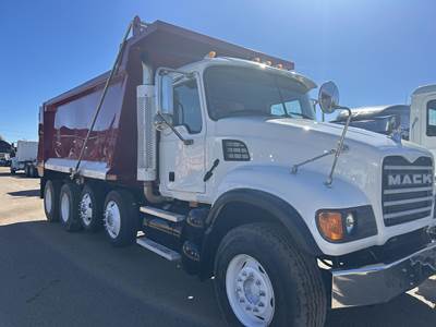 Mack Granite CV713 Tandem Axle Cab & Chassis Truck - 400HP, 8Ll Manual