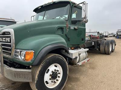 Mack Granite CV713 Tandem Axle Cab & Chassis Truck - 400HP, 4 Speed Automatic