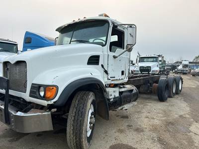 Mack Granite CV713 Tandem Axle Cab & Chassis Truck - 400HP, 13 Speed Manual