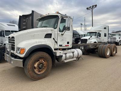 Mack Granite CV713 Tandem Axle Cab & Chassis Truck - 400HP, Automatic