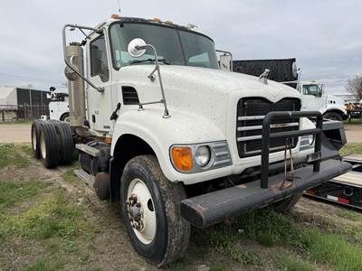 Mack Granite CV713 Tandem Axle Cab & Chassis Truck - 400HP, 9 Speed Manual