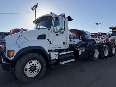 Mack Granite CV713 Tri Axle Cab & Chassis Truck - E7, 400HP, 8Ll Manual