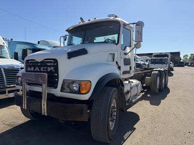 Mack Granite CV713 Tandem Axle Cab & Chassis Truck - 400HP, 10 Speed Manual