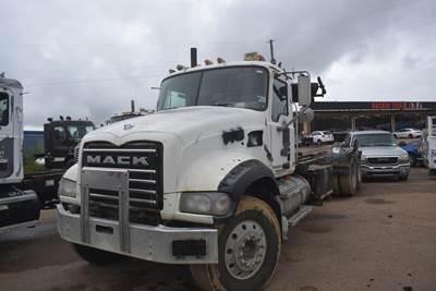 Mack Granite GU713 Tri Axle Cab & Chassis Truck - 395HP, 10 Speed Manual