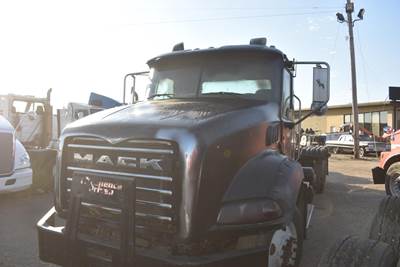 Mack Granite GU813 Tri Axle Cab & Chassis Truck - MP8, 425HP, Automatic