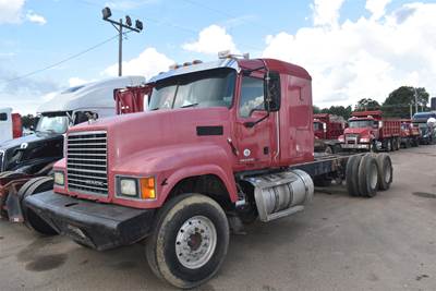 Mack Pinnacle CHU613 Tandem Axle Cab & Chassis Truck - MP8, 505HP, 10 Speed Manual