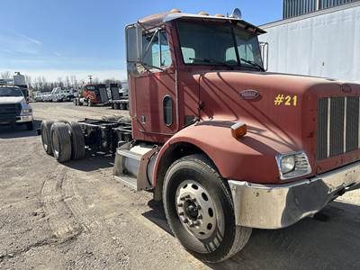 Peterbilt 330 Tandem Axle Cab & Chassis Truck - Cummins, 315HP, Automatic