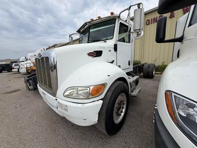 Peterbilt 337 Single Axle Cab & Chassis Truck - Paccar, 260HP, Automatic