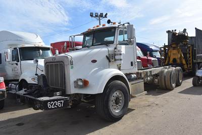 Peterbilt 357 Tandem Axle Cab & Chassis Truck - Caterpillar, 365HP, Automatic