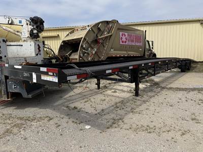 CAL-TEX 3 CAR TRAILER Enclosed Car Carrier Trailer