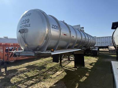 Brenner 39x96 Tandem Axle Stainless Steel Chemical / Acid Tank Trailer - Spring, Fixed Axle