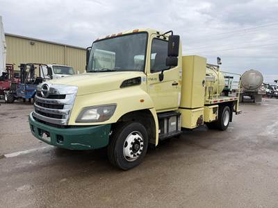 Hino 258LP Single Axle Chemical Tank Truck - Automatic