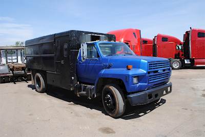 Ford F-700 Chipper Truck - 7.8 LITER, 220HP