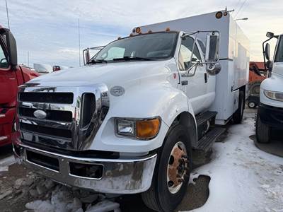 Ford F-750 Chipper Truck - Cummins, 240HP, 6 Speed Manual