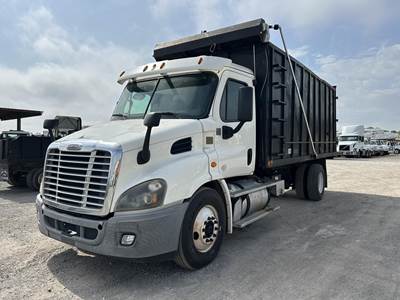 Freightliner Cascadia 113 Chipper Truck - Detroit, 430HP, 10 Speed Manual