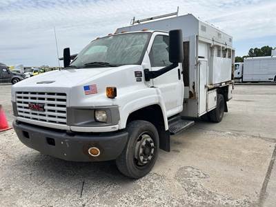 GMC TopKick C5500 Chipper Truck - Duramax, 300HP, Automatic