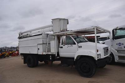 GMC TopKick C6500 Chipper Truck - Chevrolet, 6 Speed Manual