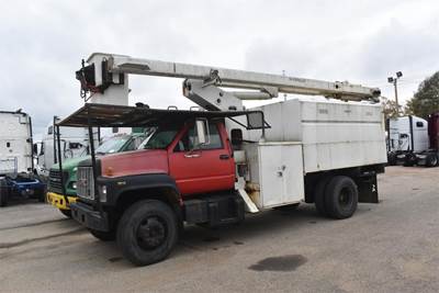 GMC TopKick C7500 Chipper Truck - Duetz, 200HP, 5 Speed Manual