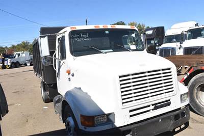 International 4700 Chipper Truck - 210HP, Automatic