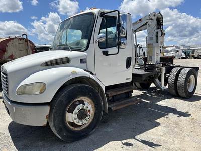 Freightliner M2 106 Crane Truck - 2006 STELLAR 3200 Knuckle Boom Crane, Automatic