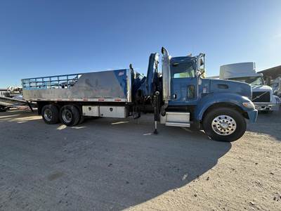 Peterbilt 348 Crane Truck - 2011 AMCO VEBA 815-5S Knuckle Boom Crane, 10 Spd