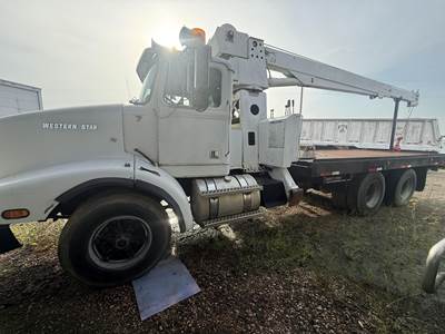 Western Star 3864S 8-Ton Crane Truck - 1992 WELDCO HYDRALIFT HL8TC58 Crane, 13 Spd