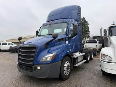 Freightliner Cascadia 116 Day Cab Truck - Detroit 450HP, 12 Speed Dt12 Amt