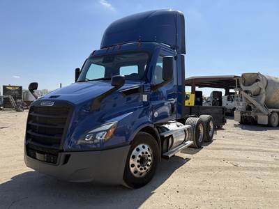 Freightliner Cascadia 116 Day Cab Truck - Detroit 450HP, 12 Speed Dt12 Amt