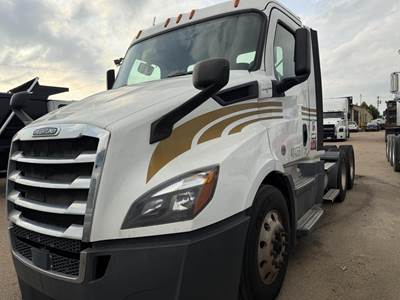 Freightliner Cascadia 116 Day Cab Truck - Detroit 450HP, 12 Speed Dt12 Amt
