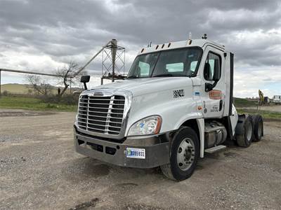 Freightliner Cascadia 125 Day Cab Truck - Detroit 410HP, 12 Speed Dt12 Amt
