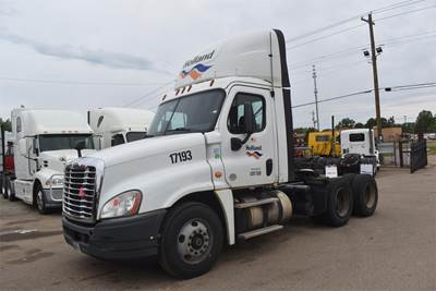 Freightliner Cascadia 125 Day Cab Truck - Detroit 410HP, 12 Speed Dt12 Amt