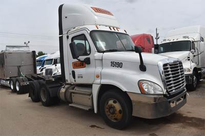 Freightliner Cascadia 125 Day Cab Truck - Detroit 410HP, 12 Speed Dt12 Amt