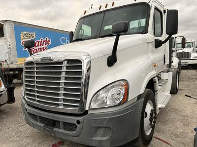 Freightliner Cascadia 125 Single Axle Day Cab Truck - Detroit 450HP, 10 Speed Ultrashift Amt