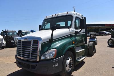Freightliner Cascadia 125 Single Axle Day Cab Truck - Detroit 410HP, 10 Speed Ultrashift Amt