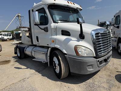 Freightliner Cascadia 125 Single Axle Day Cab Truck - Detroit 410HP, Automatic