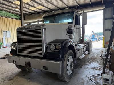 Freightliner Coronado 122 SD Day Cab Truck - Detroit 450HP, 10 Speed Manual