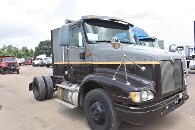 International 9200 Single Axle Day Cab Truck - Cummins 400HP, 10 Speed Manual