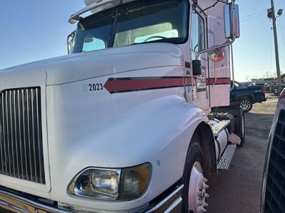 International 9200 Single Axle Day Cab Truck - Cummins 370HP, 10 Speed Manual