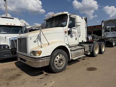International 9400 Day Cab Truck - Cummins 450HP, 10 Speed Manual