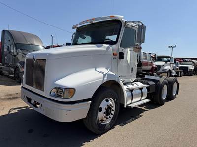 International 9400 Day Cab Truck - Caterpillar 445HP, 10 Speed Manual