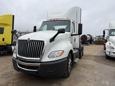 International LT Day Cab Truck - Cummins 400HP, 12 Speed Amt