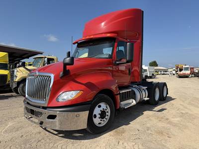 International LT Day Cab Truck - Cummins 450HP, 12 Speed Amt