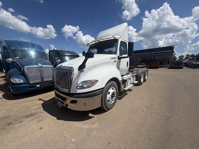 International LT Day Cab Truck - Cummins 450HP, 12 Speed Amt