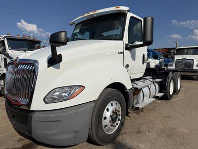 International LT Day Cab Truck - Cummins 450HP, 12 Speed Amt