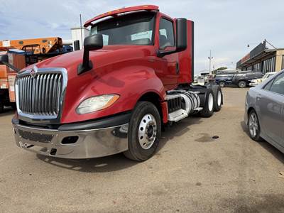 International LT Day Cab Truck - Cummins 450HP, 12 Speed Amt